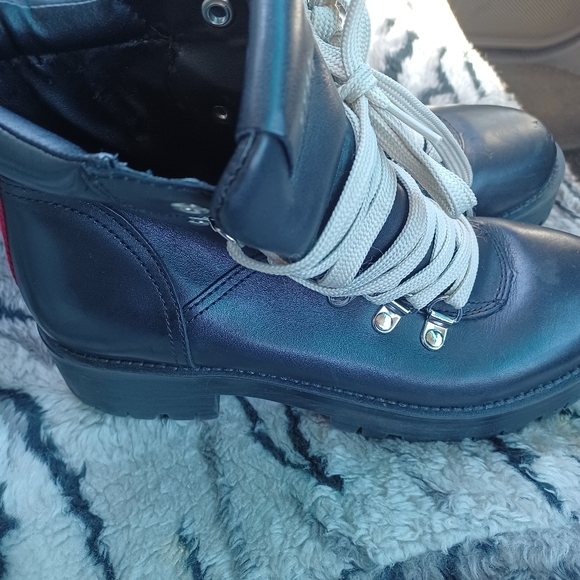 STEVE MADDEN WOMEN LEATHER ANKLE BOOTS - Picture 5 of 12